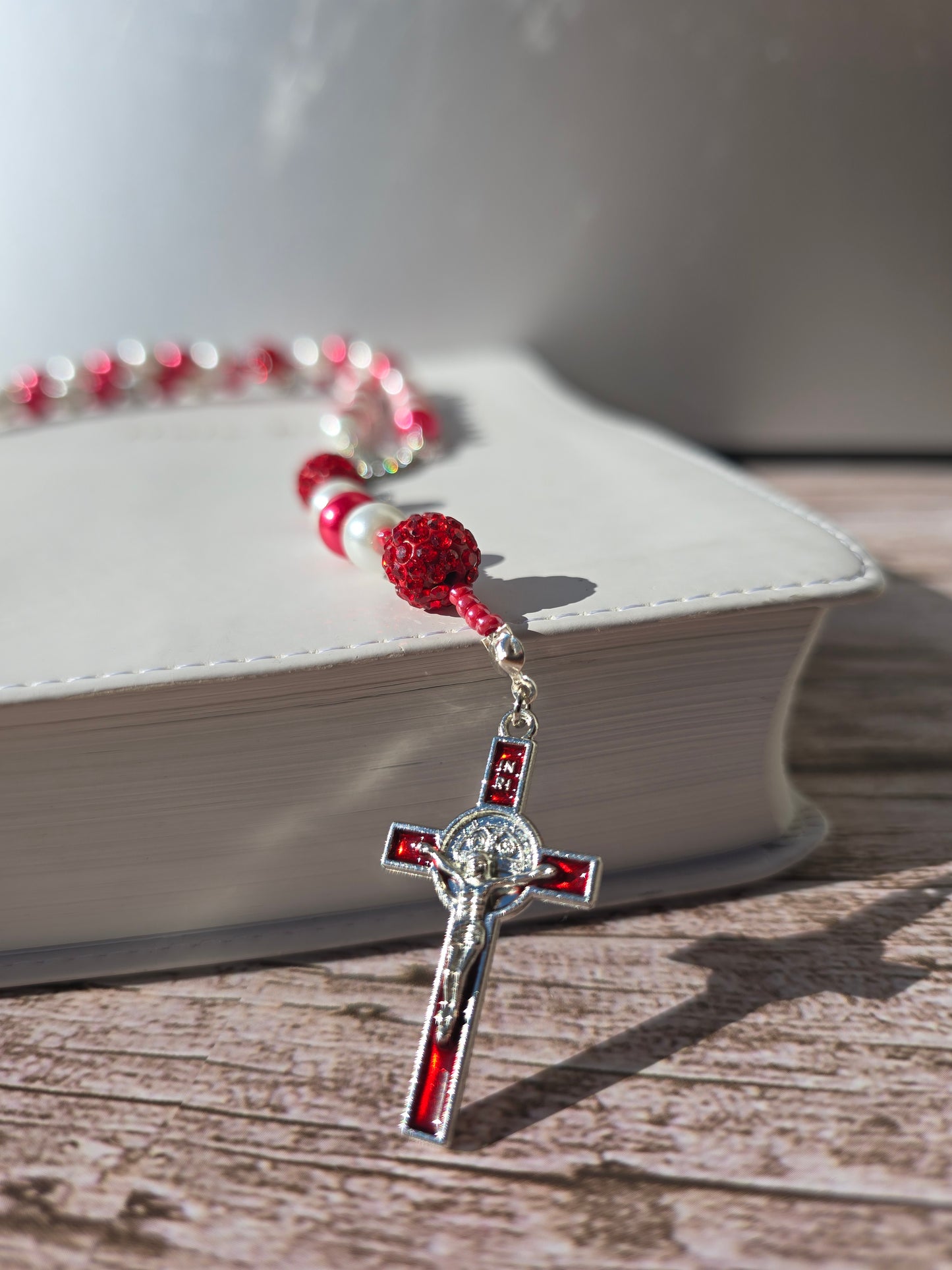 Candy Cane - Red and White pearl glass beads